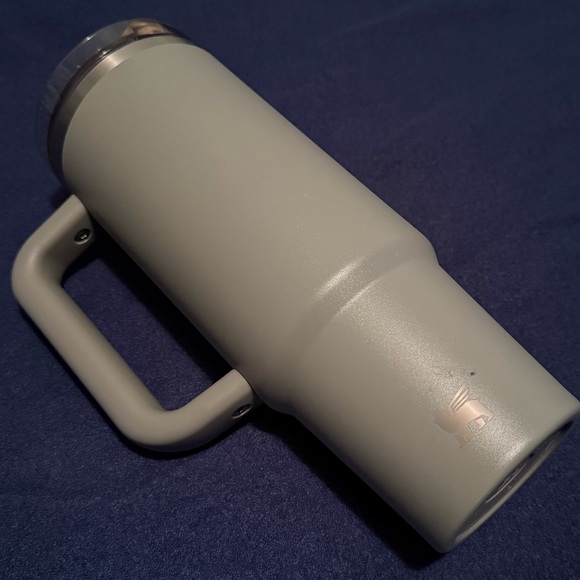 Stanley - Picture 2 of 4